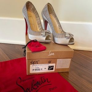 Christian Louboutin Angelique 120 Crepe Satin/Chiffon - Souris size 38